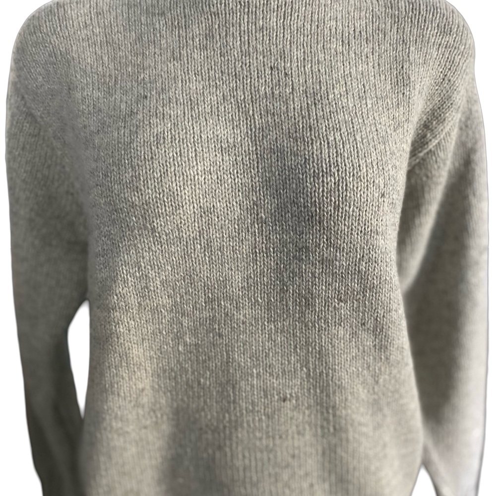 Vintage NWOT RARE Cozy Gray Knit Sweater SIZE M